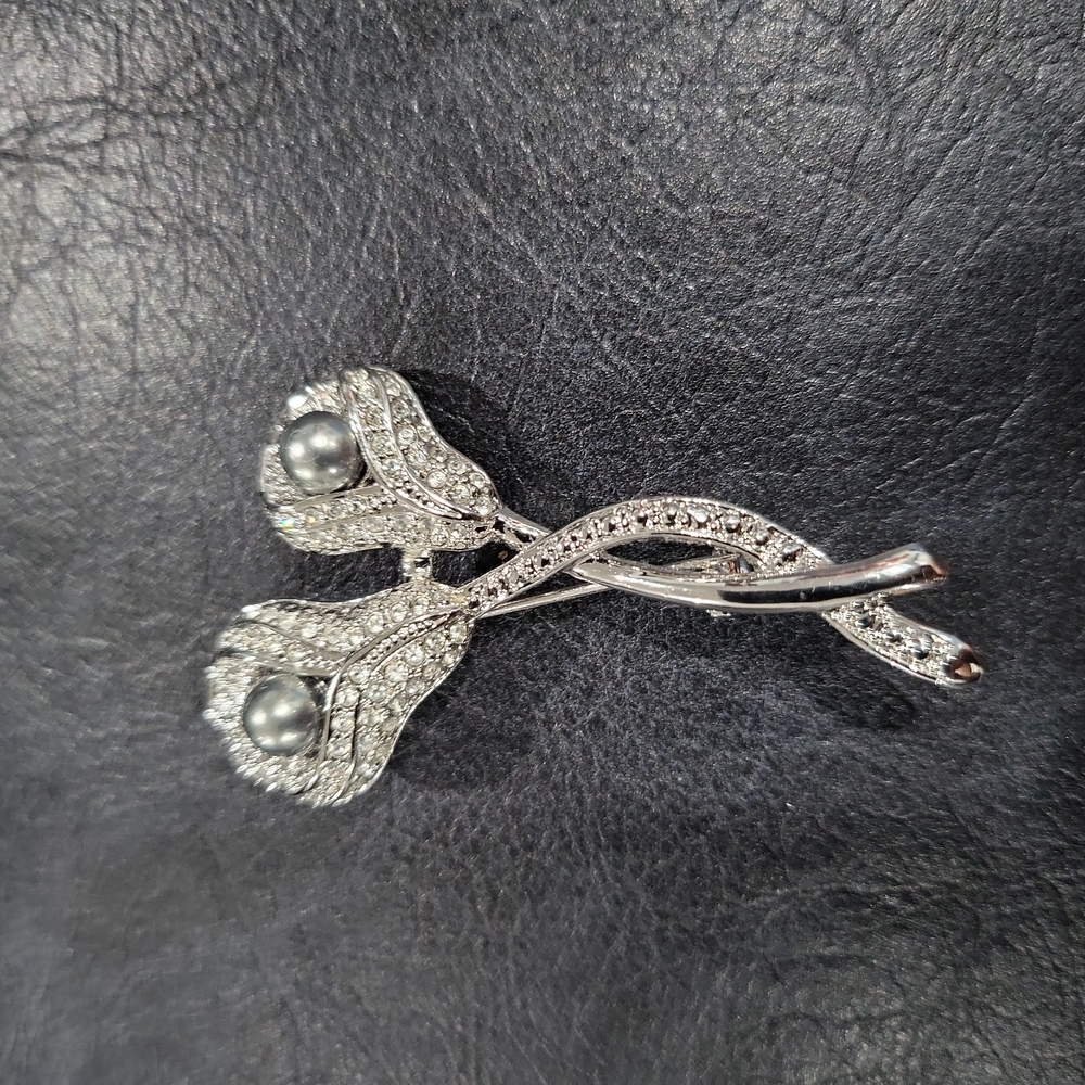 Fashion Brooch